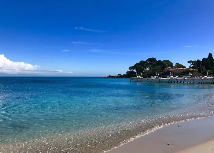 Cap D Terrasse Climatisation Et Parking Apartman *